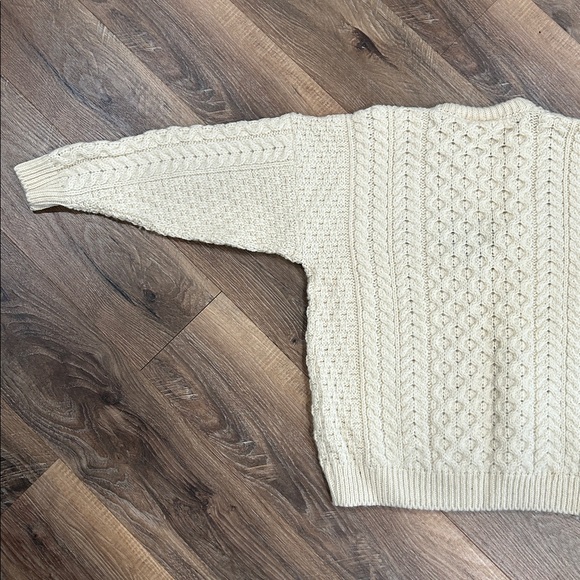 Carriage Donn Aran Pure New Wool Sweater Made in Ireland Size XL kids Cream - Picture 13 of 15